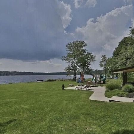Pocono Summit Hideaway - Lakehouse/Spa/Dock/ מראה חיצוני תמונה