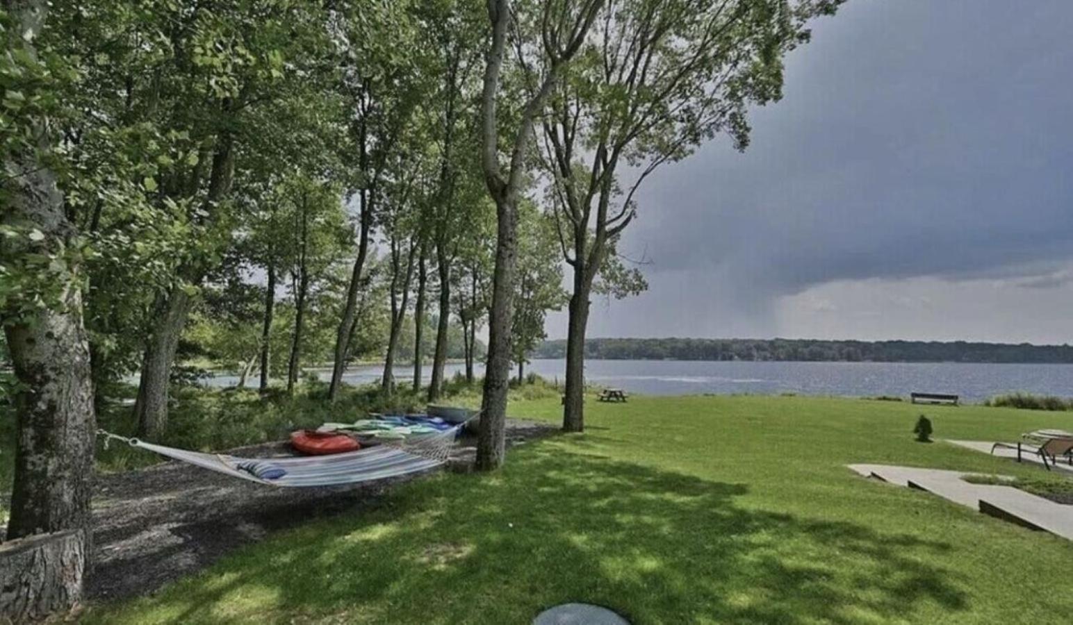 Pocono Summit Hideaway - Lakehouse/Spa/Dock/ מראה חיצוני תמונה